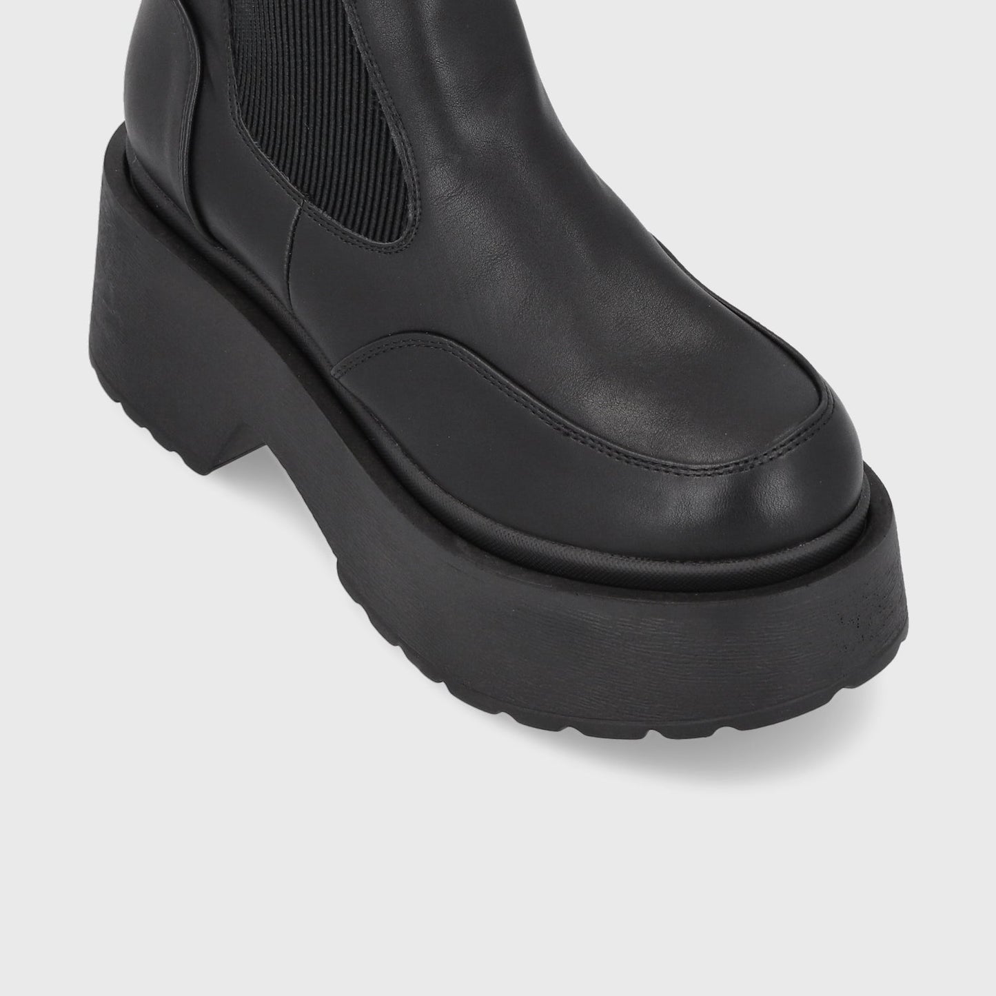 Botín Negro Mujer 35800 - Gotta Perú