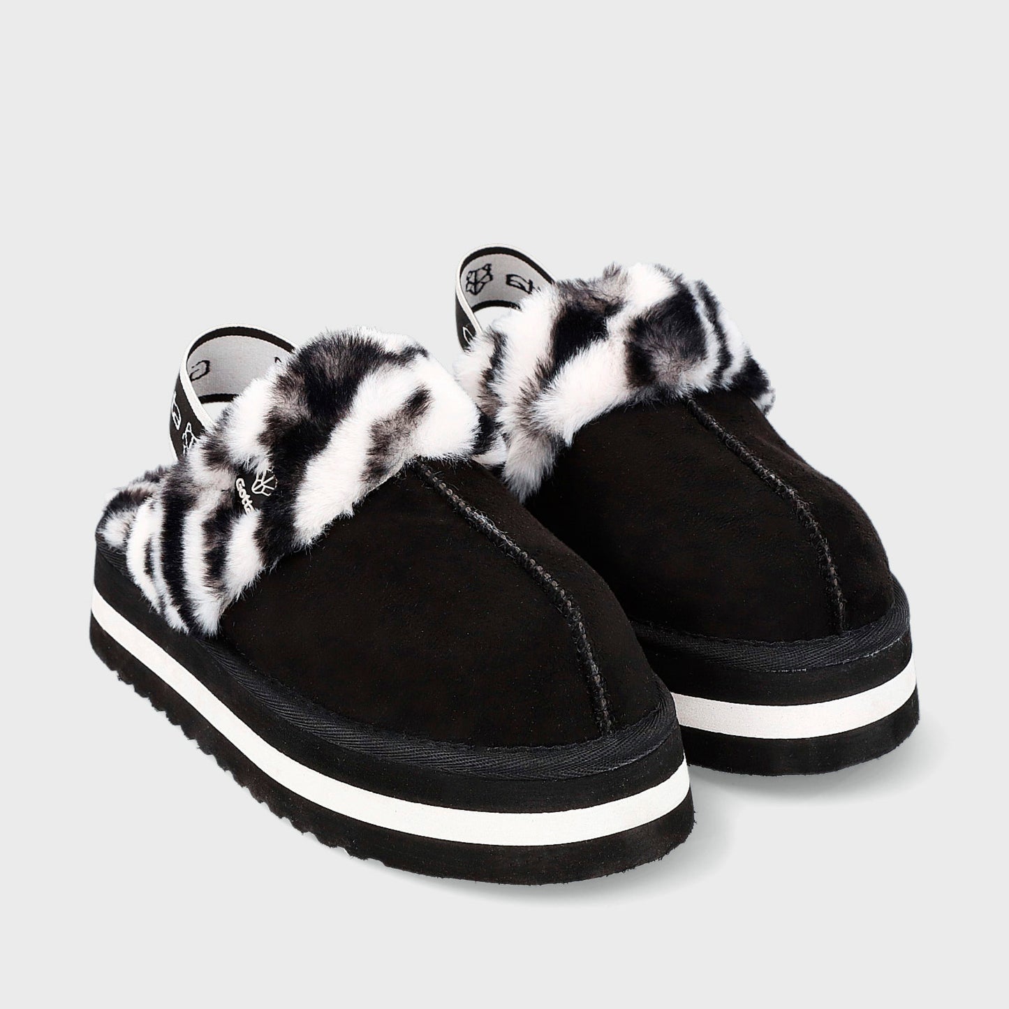 Slipper Negra Mujer 15311