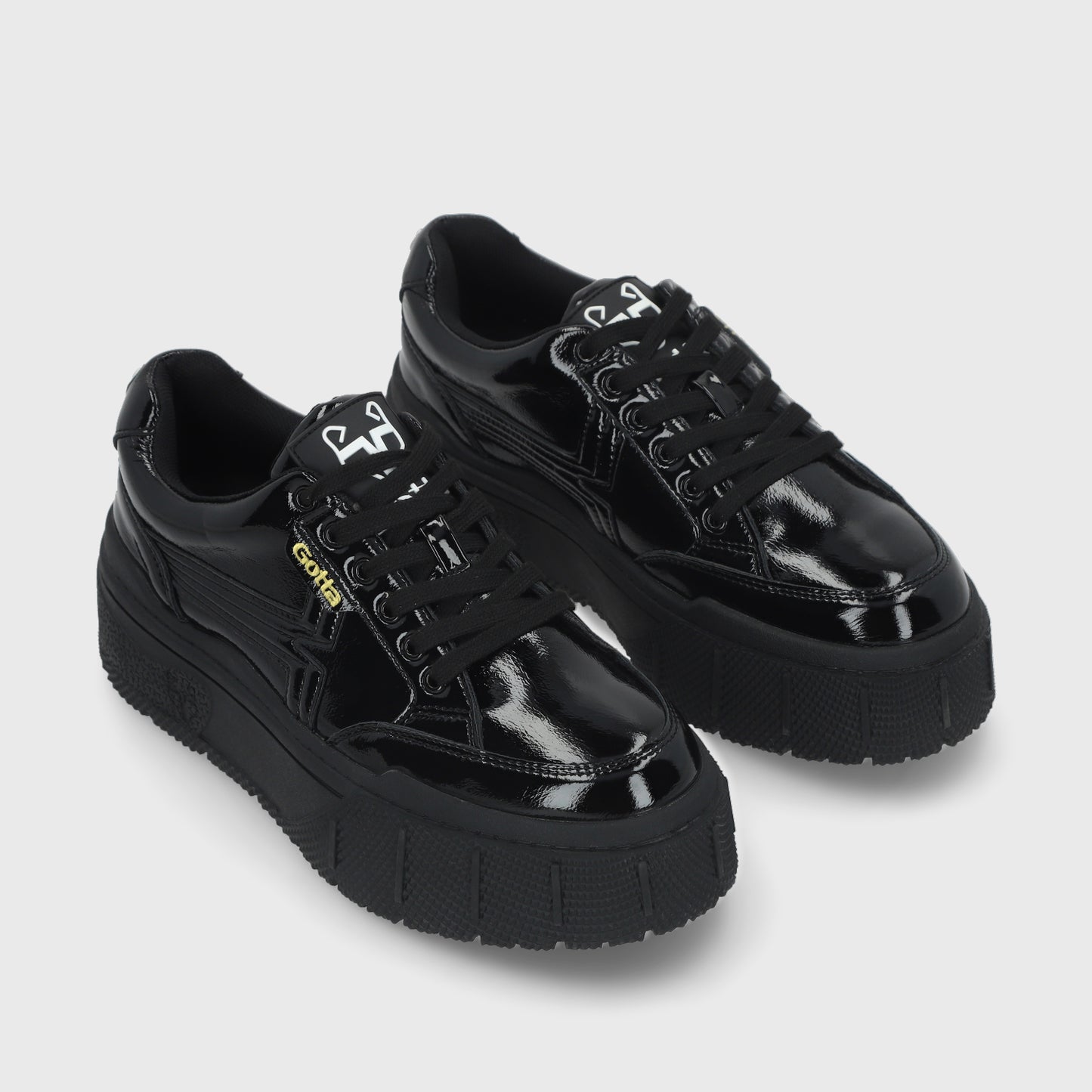 Zapatilla Negra Charol Mujer 43051