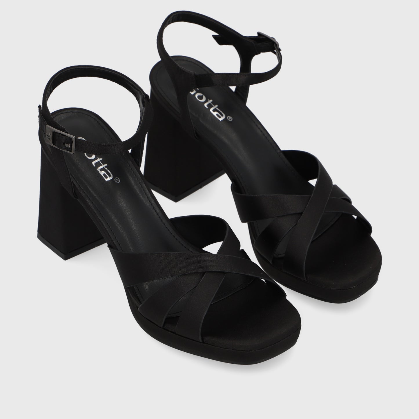 Sandalia Taco Negra Mujer 45902