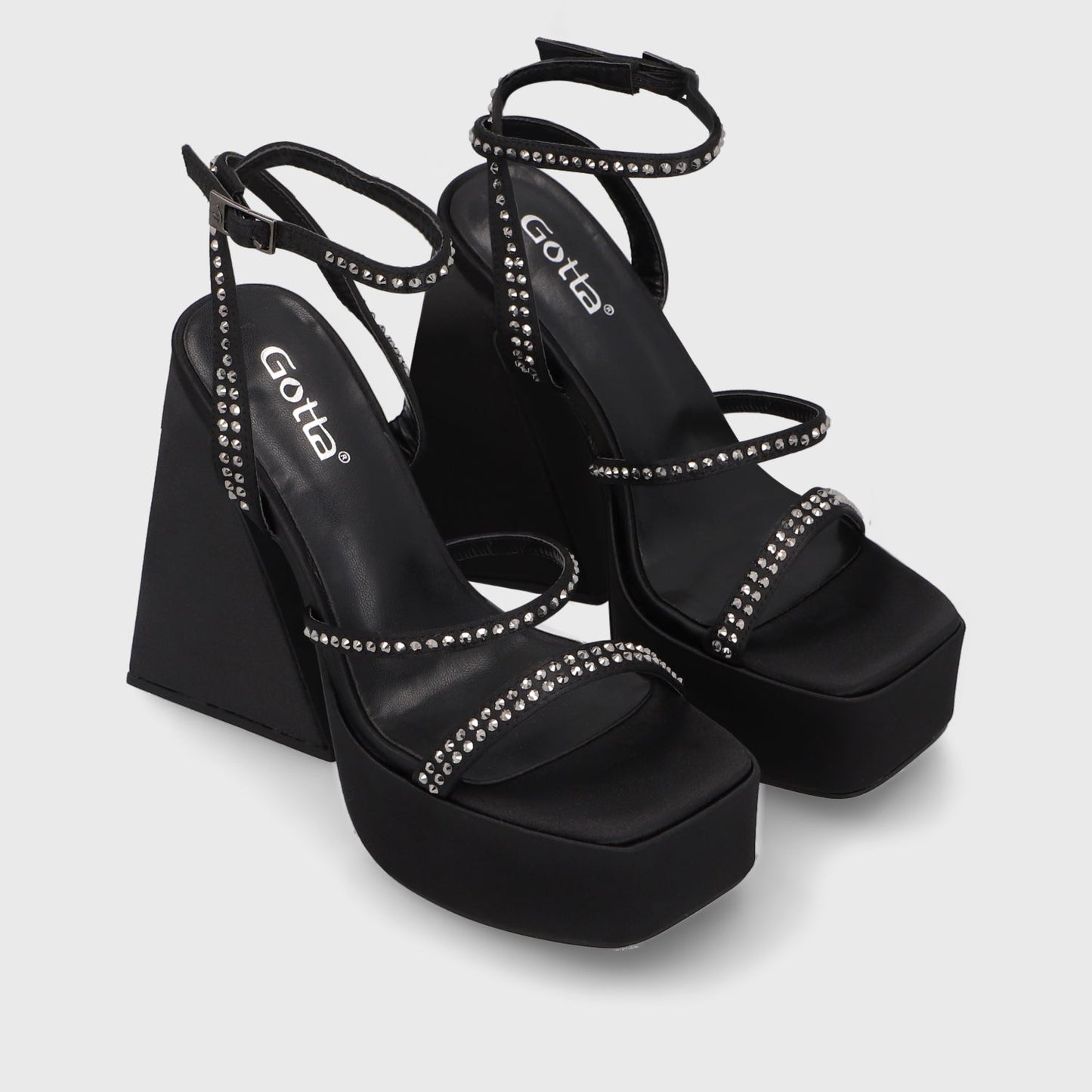 Sandalia Negra Mujer 45931 - Gotta Perú