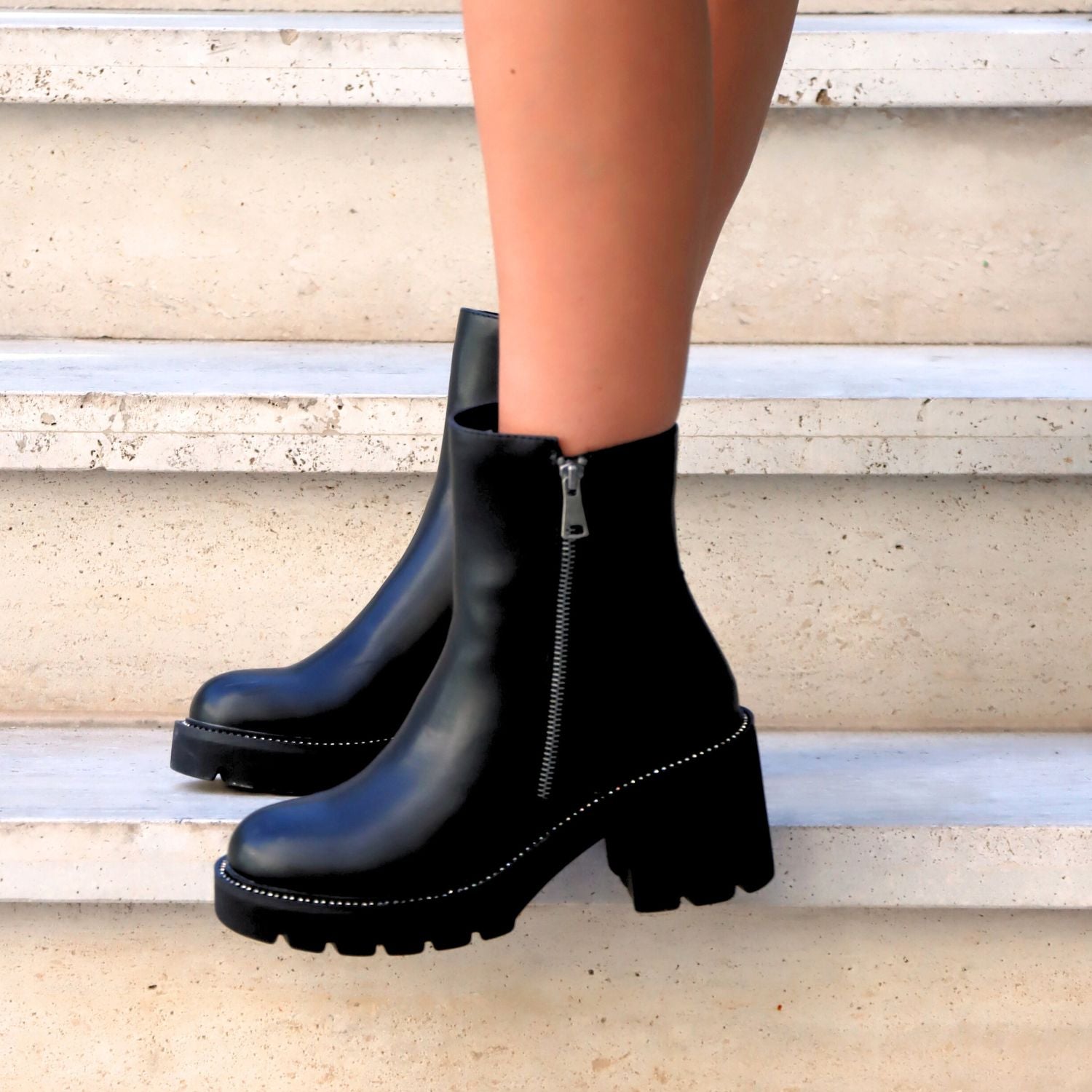 Botin Taco Negro Mujer 56020 - Gotta Perú