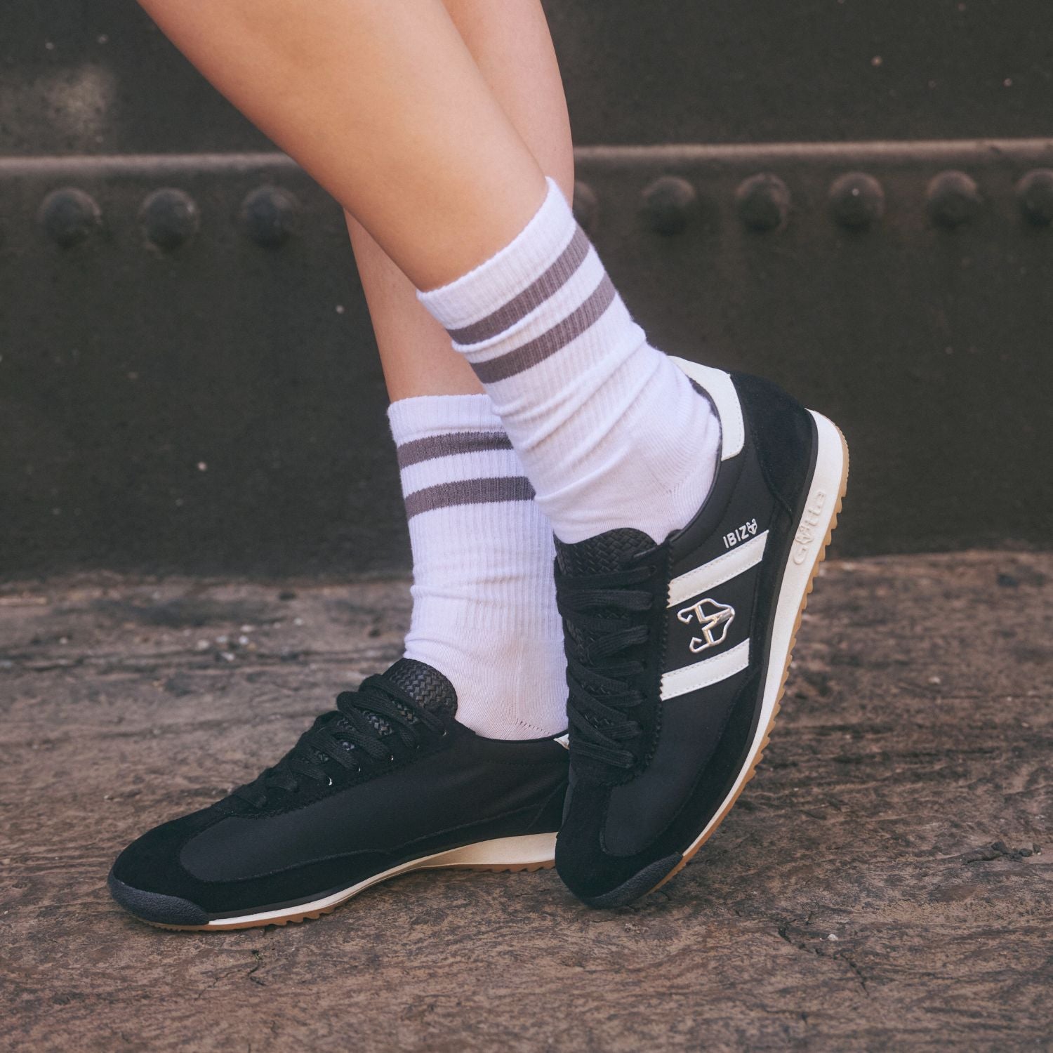 Zapatilla Negra Mujer 53770 - Gotta Perú